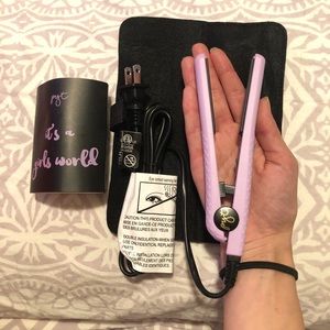 PYT It’s a Girls World mini hair straightener